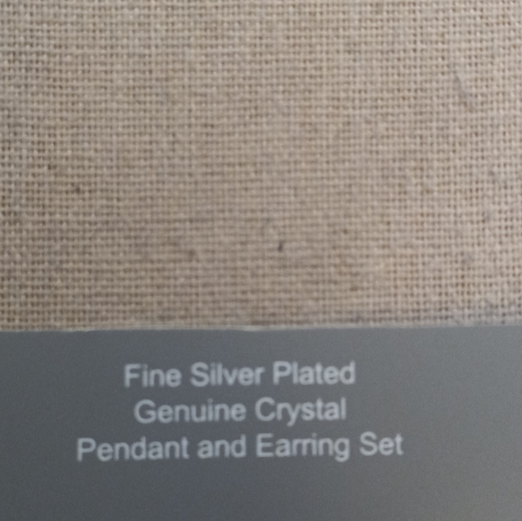 $16 New Necklace Set - Picture 2 of 5